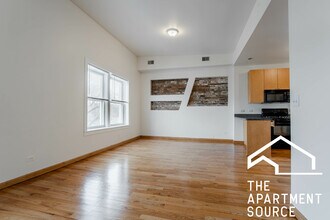 1822 N Campbell Ave, Unit 1 in Chicago, IL - Building Photo - Building Photo