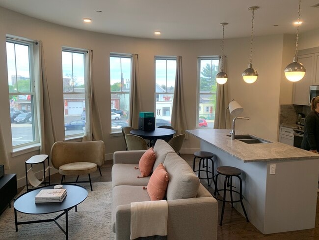 438 McGrath Hwy, Unit 201A