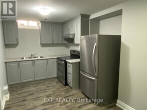 90 Peace Valley Crescent in Brampton, ON - Building Photo - Building Photo