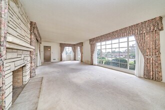 2136 Paseo Del Mar in Palos Verdes Estates, CA - Building Photo - Building Photo