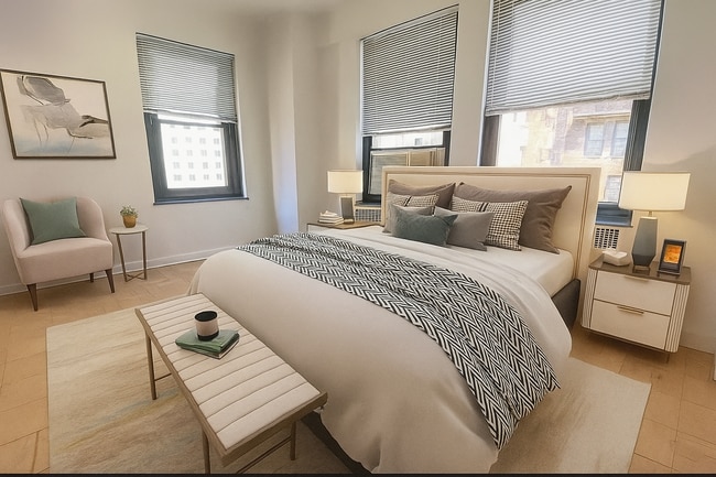 322 1/2 E 50th St, Unit 1C