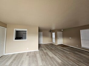 3808 Quail Run Cir in Norman, OK - Building Photo - Building Photo