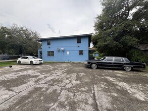 384 NW 93rd St in Miami, FL - Building Photo - Building Photo