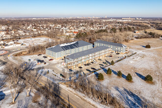 Trailview Apartments at Pioneers Park in Lincoln, NE - Building Photo - Building Photo