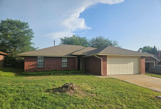 1208 Teakwood Dr in Norman, OK - Building Photo - Building Photo