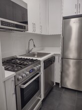 E. 35th St, 3rd Ave in New York, NY - Building Photo - Building Photo