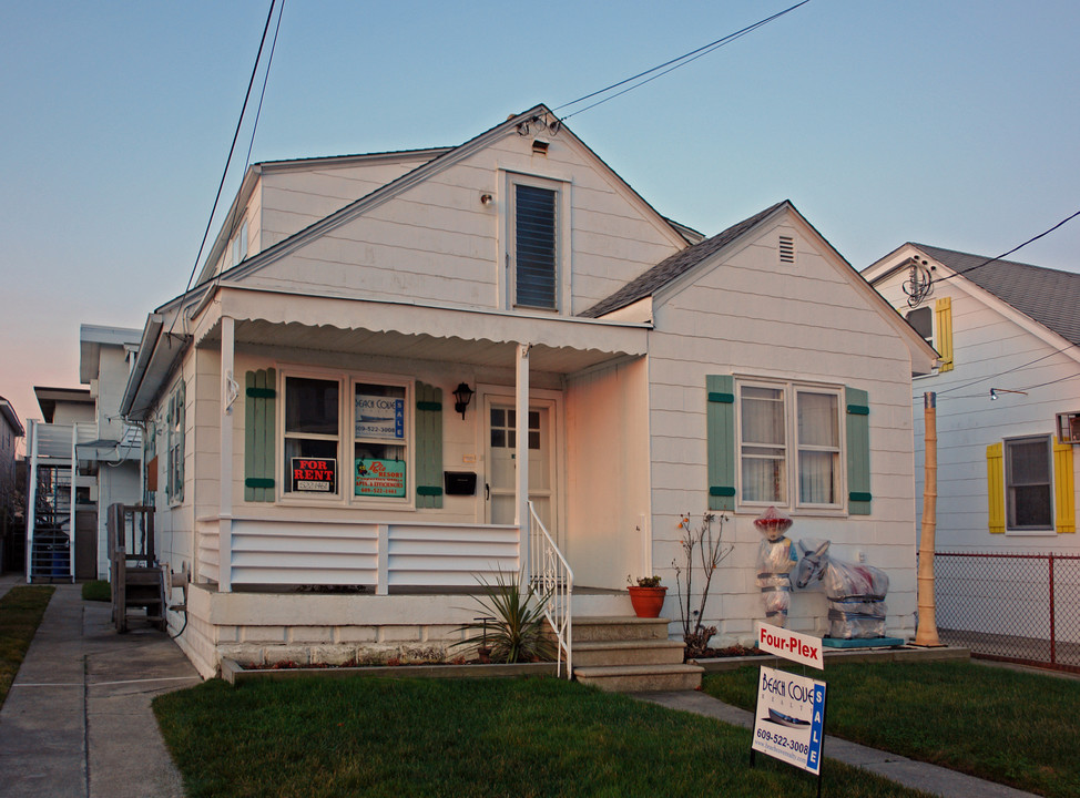 304 E Rio Grande Ave in Wildwood, NJ - Building Photo