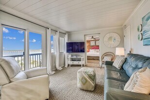 23223 Front Beach Rd in Panama City Beach, FL - Building Photo