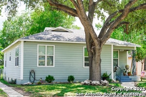 1926 Hicks Ave in San Antonio, TX - Building Photo