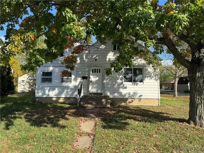 3445 Wallace Dr in Grand Island, NY - Building Photo - Building Photo