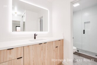 950 Larrabee St in West Hollywood, CA - Foto de edificio - Building Photo