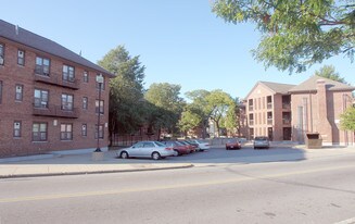 Merrimack Courts Apartamentos