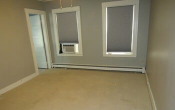 12 Lindell Ave in Leominster, MA - Building Photo - Building Photo