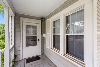 7621 Weaver Ave in Maplewood, MO - Building Photo - Building Photo