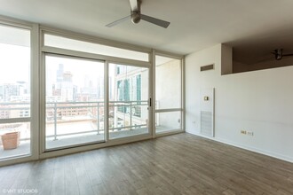 757 N Orleans St, Unit 1202 in Chicago, IL - Building Photo - Building Photo