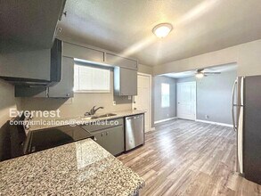 1607 El Paso St in San Antonio, TX - Building Photo - Building Photo