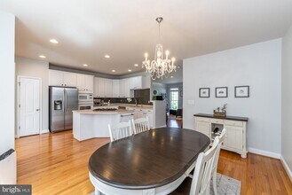 11607 Park Vista Blvd in Fairfax, VA - Building Photo - Building Photo