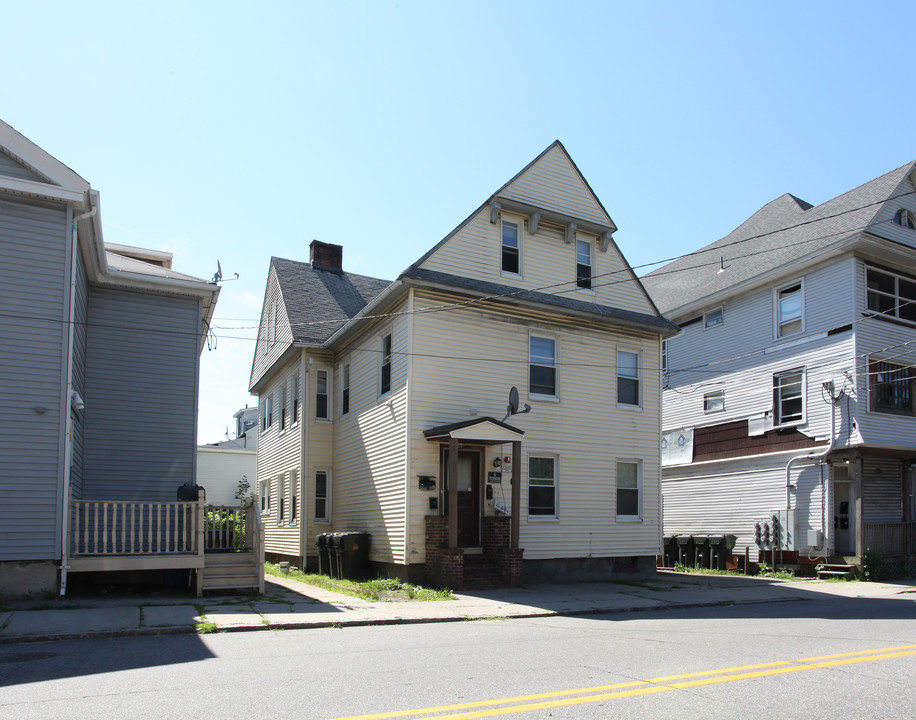 62 Jay St in New London, CT - Building Photo