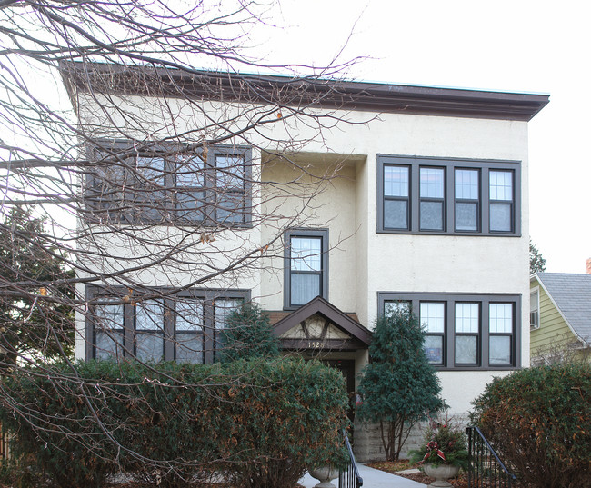 1528 Iglehart Ave in St. Paul, MN - Foto de edificio - Building Photo