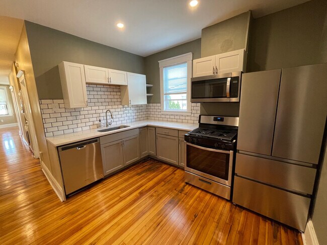 522 Hudson Ave, Unit 1st Floor in Albany, NY - Foto de edificio - Building Photo