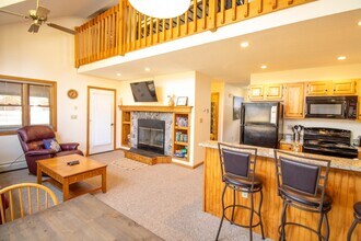 13 Fairway Dr in Woodstock, NH - Building Photo - Building Photo
