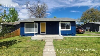 914 SW Rogue River Ave in Grants Pass, OR - Building Photo - Building Photo
