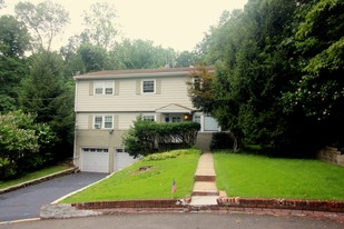 341 Jefferson Avenue Apartments