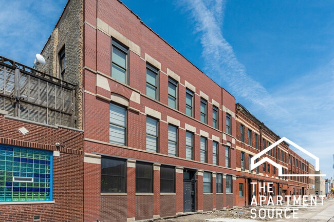 2120 W Grand Ave, Unit D