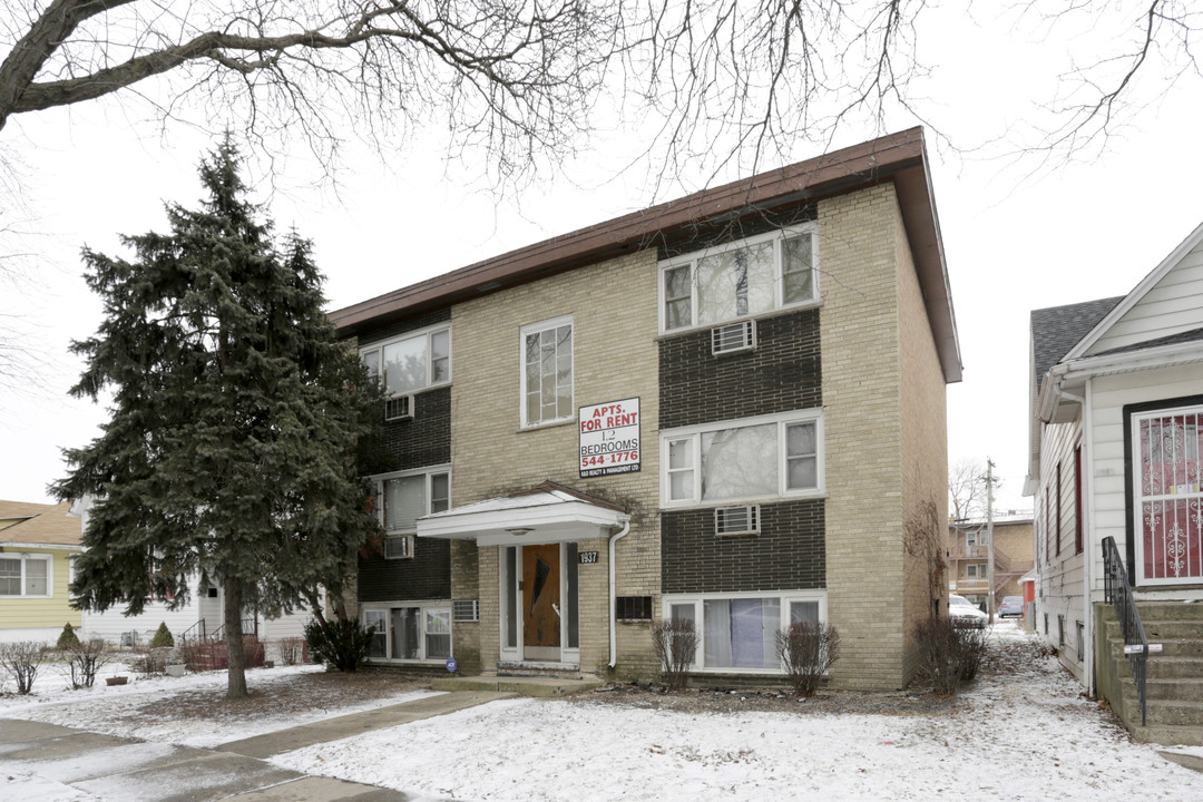 1937 S 17th Ave in Broadview, IL - Foto de edificio