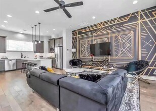 1915 Kolfahl St in Houston, TX - Building Photo - Building Photo