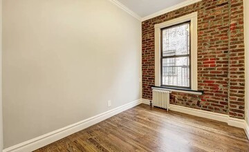 410 E 13th St in New York, NY - Building Photo - Building Photo