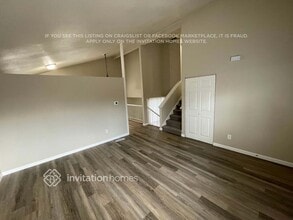 30020 43rd Pl S in Auburn, WA - Foto de edificio - Building Photo