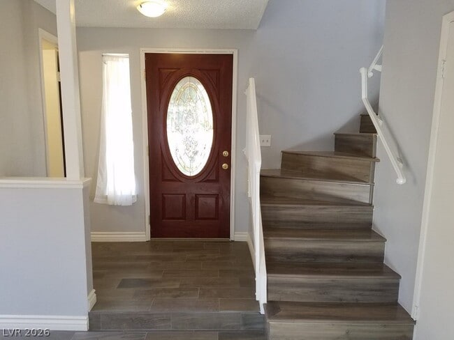 7147 Abbeyville Dr in Las Vegas, NV - Foto de edificio - Building Photo