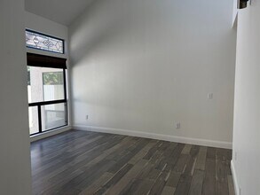 109 N Grant Ln in Folsom, CA - Building Photo - Building Photo