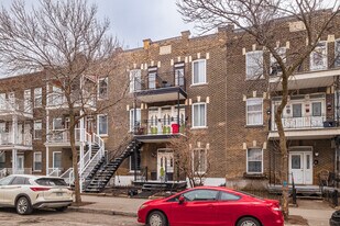 1366-1374 Laurier Av E in Montréal, QC - Building Photo