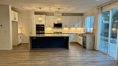 2675 Claudia Ln in Brentwood, CA - Building Photo - Building Photo