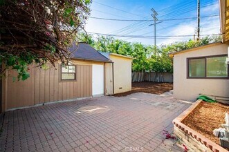 8960 Helms Pl in Los Angeles, CA - Building Photo - Building Photo
