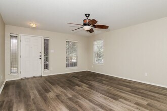 146 Osprey Haven in San Antonio, TX - Building Photo - Building Photo