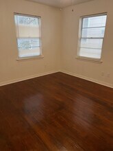 2005 Welch St in Houston, TX - Building Photo - Building Photo