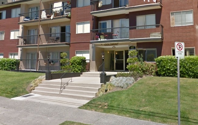 Colonial House Apartments