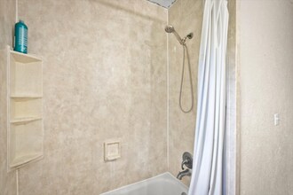 6544 Aires Rd in Jacksonville, FL - Building Photo - Building Photo