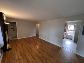5657 W 8th Ave in Lakewood, CO - Building Photo - Building Photo