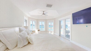 509 55th Ave, Unit 206 in St Pete Beach, FL - Building Photo - Building Photo