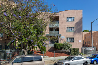 325 S Columbia Ave in Los Angeles, CA - Building Photo - Building Photo