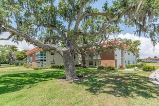 60 Woodland Dr in Vero Beach, FL - Building Photo