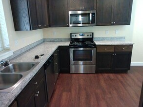 430-432 Pioneer Pkwy W in Springfield, OR - Building Photo - Building Photo