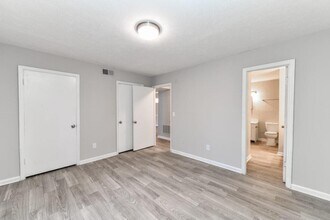 1000 Belmont Park Dr SE in Smyrna, GA - Building Photo - Building Photo