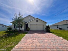 212 SW 25th Ave in Cape Coral, FL - Building Photo