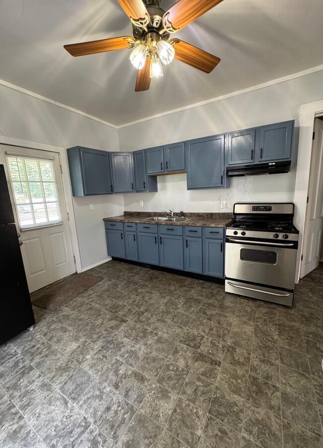 property at 614 Rush St