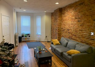 214 Hemenway St in Boston, MA - Foto de edificio - Building Photo